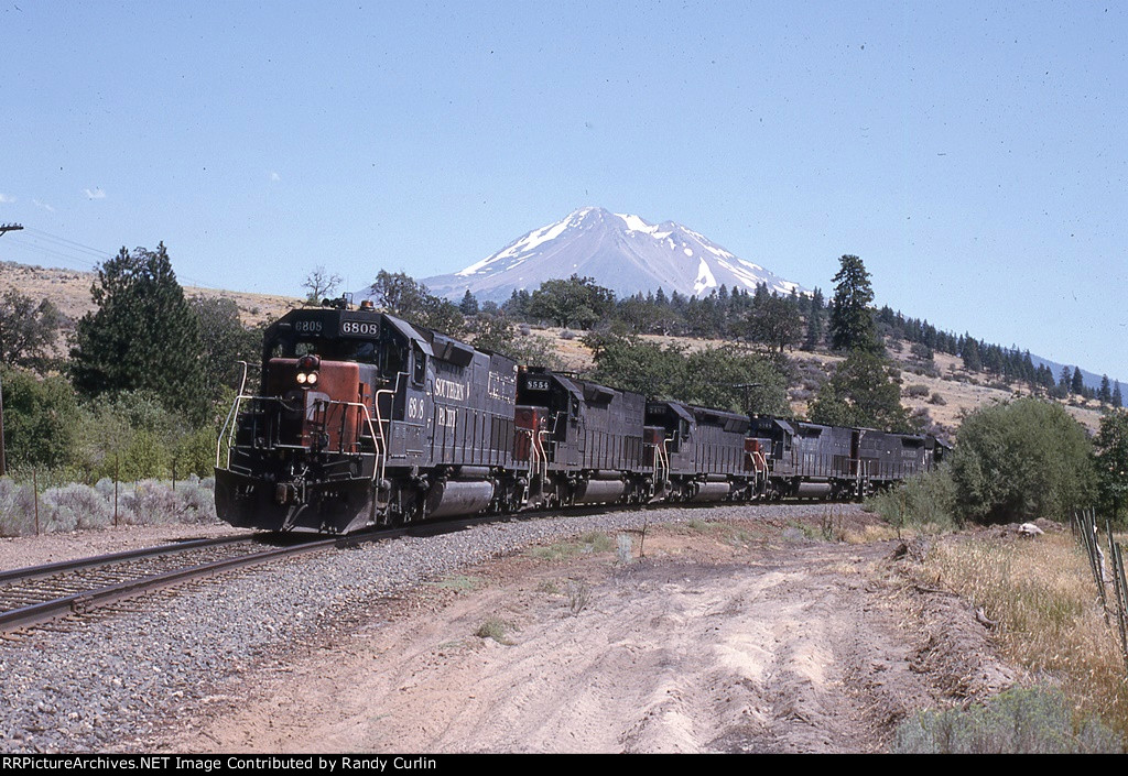 SP 6808 East on the Siskiyou Branch